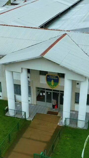 En Colegio El Labrador seguimos Labrando Futuro junto a las familias de Osorno, formando estudiantes íntegros en un ambiente de respeto, cercanía y excelencia académica. Potenciamos sus talentos y acompañamos su crecimiento para que alcancen sus metas y construyan un futuro lleno de oportunidades.
