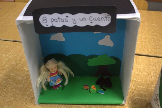 Nuestros estudiantes de primero básico vivieron una entretenida experiencia de aprendizaje a través de la creación de dioramas, demostrando toda su creatividad, imaginación y dedicación. 

Por medio de esta actividad los estudiantes lograron representar sus aprendizajes de manera concreta y significativa, fortaleciendo habilidades como la expresión, la comunicación y el trabajo responsable. 

Felicitamos a nuestros estudiantes de primero básico por su entusiasmo y compromiso. 

Sigamos Labrando Futuro...