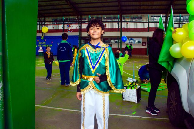 ¡Celebramos con alegría el aniversario de nuestro Colegio El Labrador de Osorno! 

Vivimos jornadas llenas de entusiasmo, alegría y compañerismo, donde nuestras alianzas demostraron toda su energía, creatividad y espíritu de equipo. 

Disfrutamos de entretenidas actividades recreativas, competencias entre alianzas, el tradicional “Yo soy” de apoderados, coloridos carros alegóricos y muchas otras sorpresas que hicieron de este aniversario una celebración inolvidable.

Agradecemos a nuestros estudiantes, apoderados, docentes y asistentes de la educación por su compromiso, entusiasmo y participación.

 ¡Unidos como comunidad educativa, seguimos Labrando Futuro!

#ColegioElLabrador #LabrandoFuturo #AniversarioEscolar #Alianzas #Osorno ComunidadEducativa